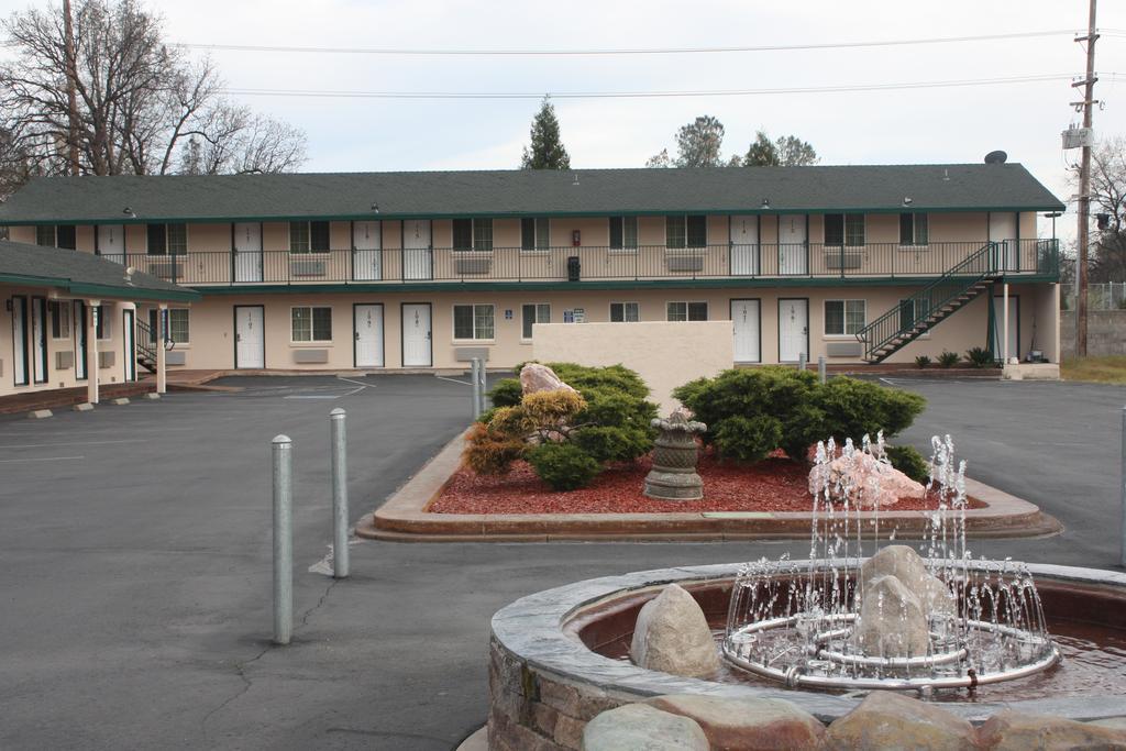 Value Inn & Suites Redding Exteriör bild