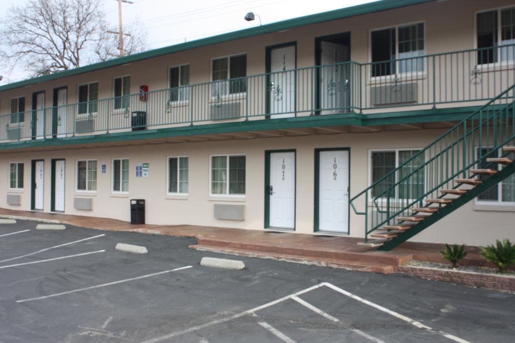 Value Inn & Suites Redding Exteriör bild