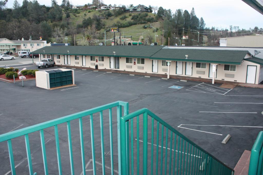 Value Inn & Suites Redding Exteriör bild