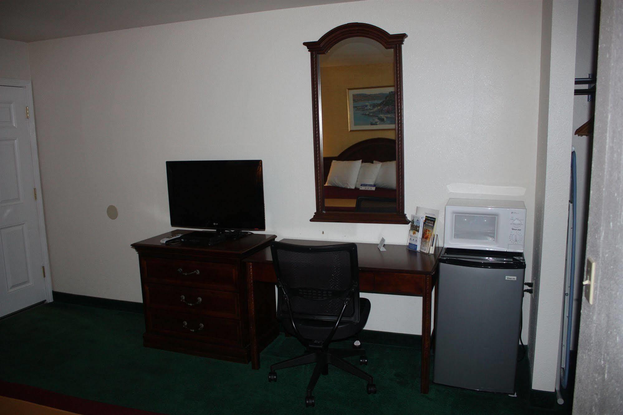 Value Inn & Suites Redding Exteriör bild
