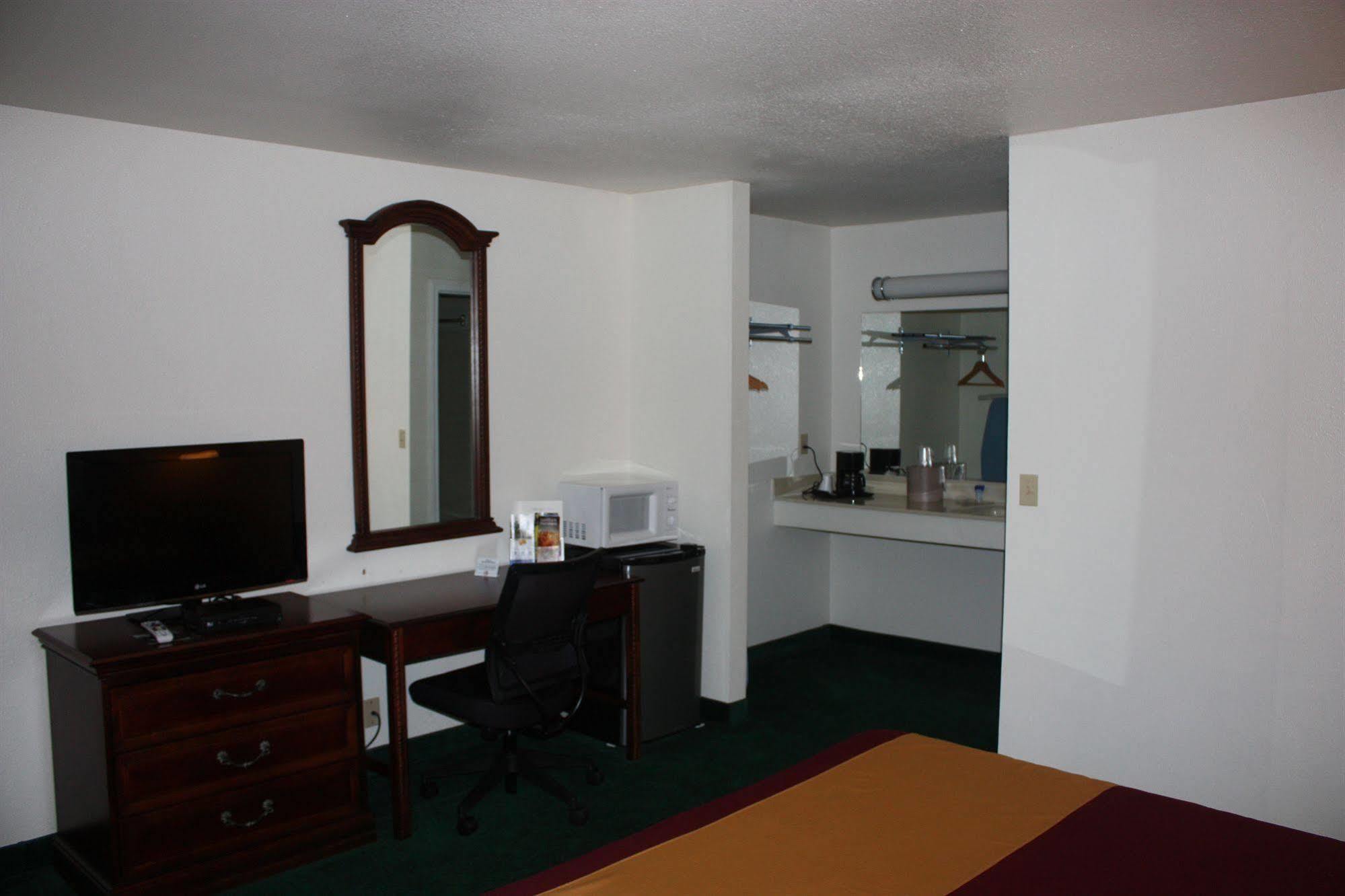 Value Inn & Suites Redding Exteriör bild