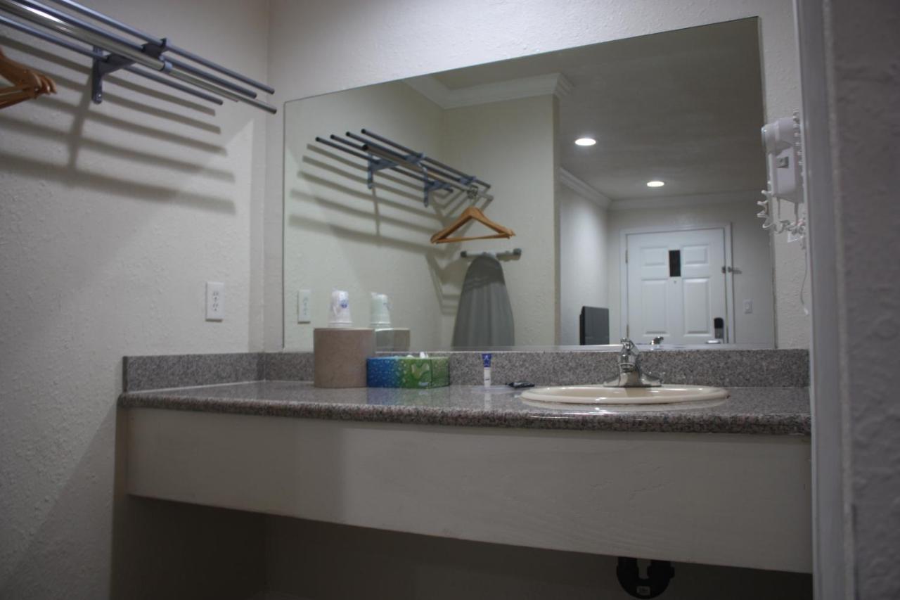 Value Inn & Suites Redding Exteriör bild