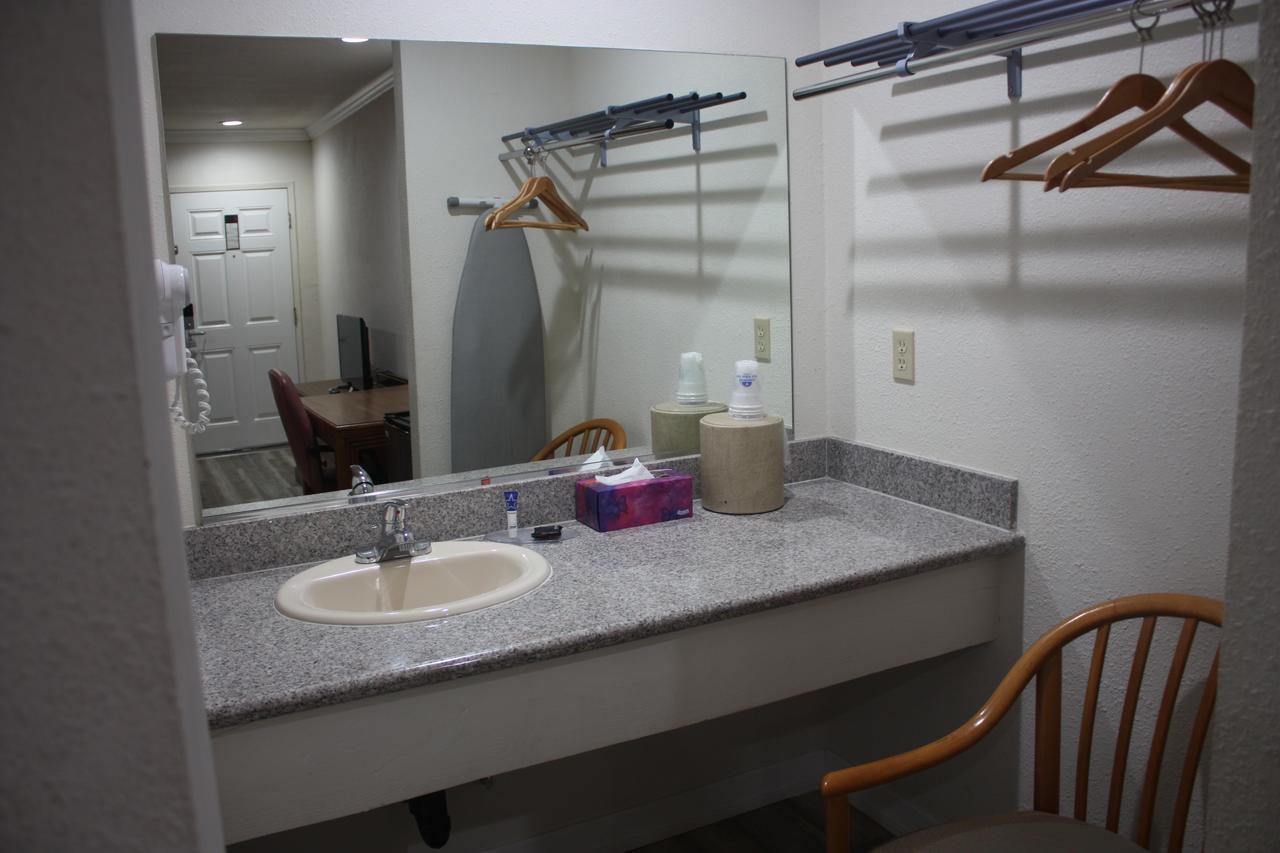 Value Inn & Suites Redding Exteriör bild